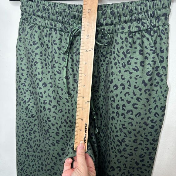 Green and Black Leopard Print Relaxed Fit Draw String Joggers Sweat Pants Medium - Picture 9 of 15